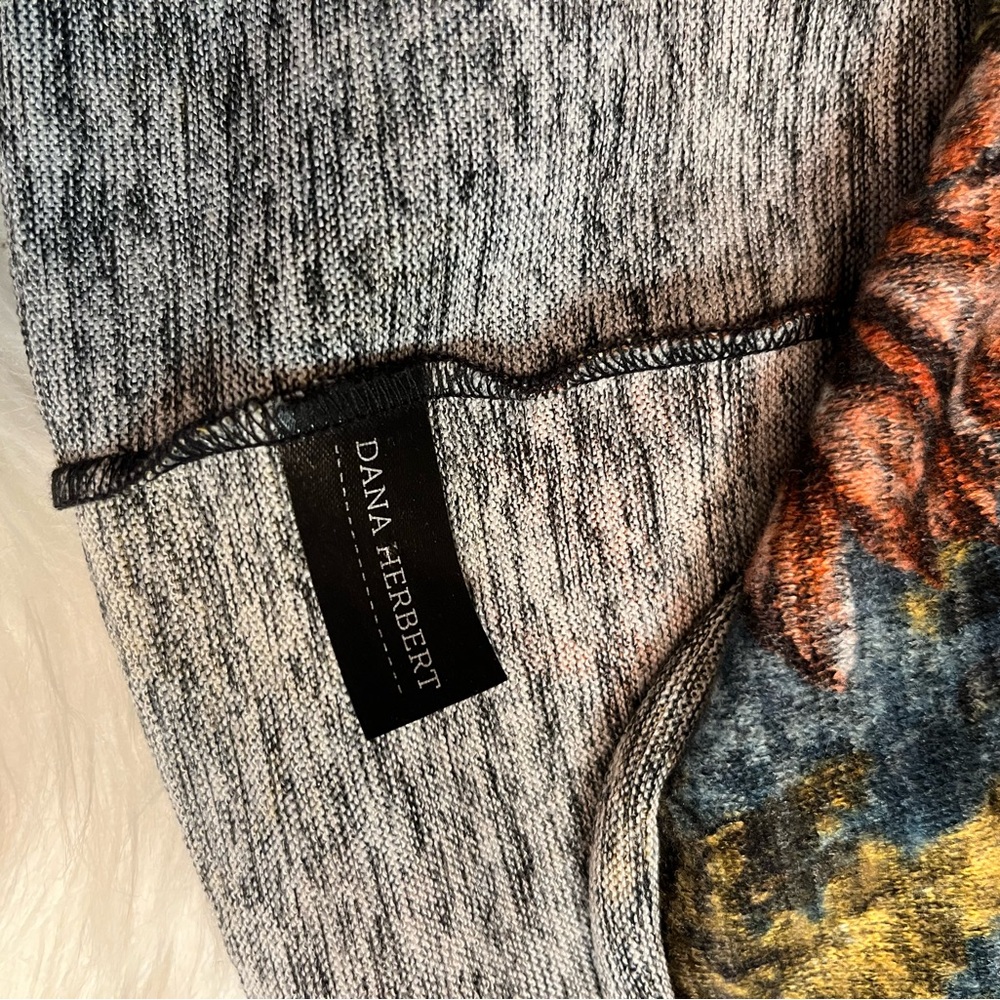 Floral Patterned Infinity Scarf - Picture 3 of 4
